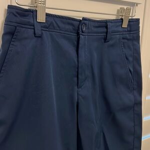 Boys Large Navy Under Armour Adjustable Shorts.  Like new!